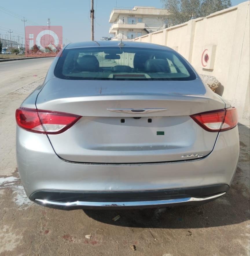Chrysler 200